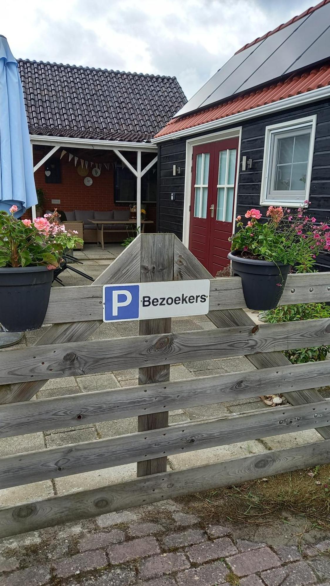 Bed En Brochje De Oase Bed and Breakfast Sweagerbosk Buitenkant foto